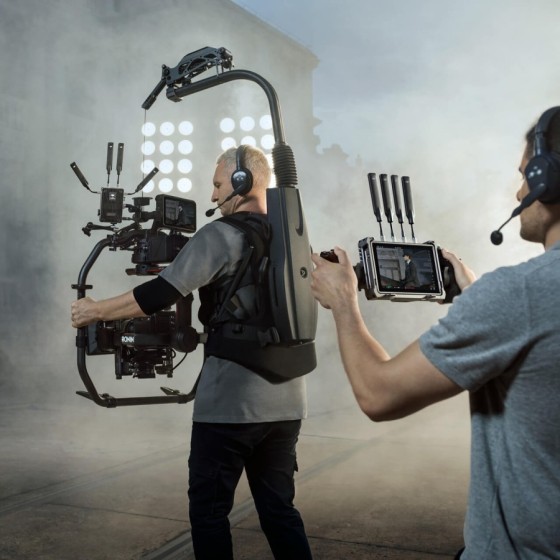 DJI 高亮远程监视器
